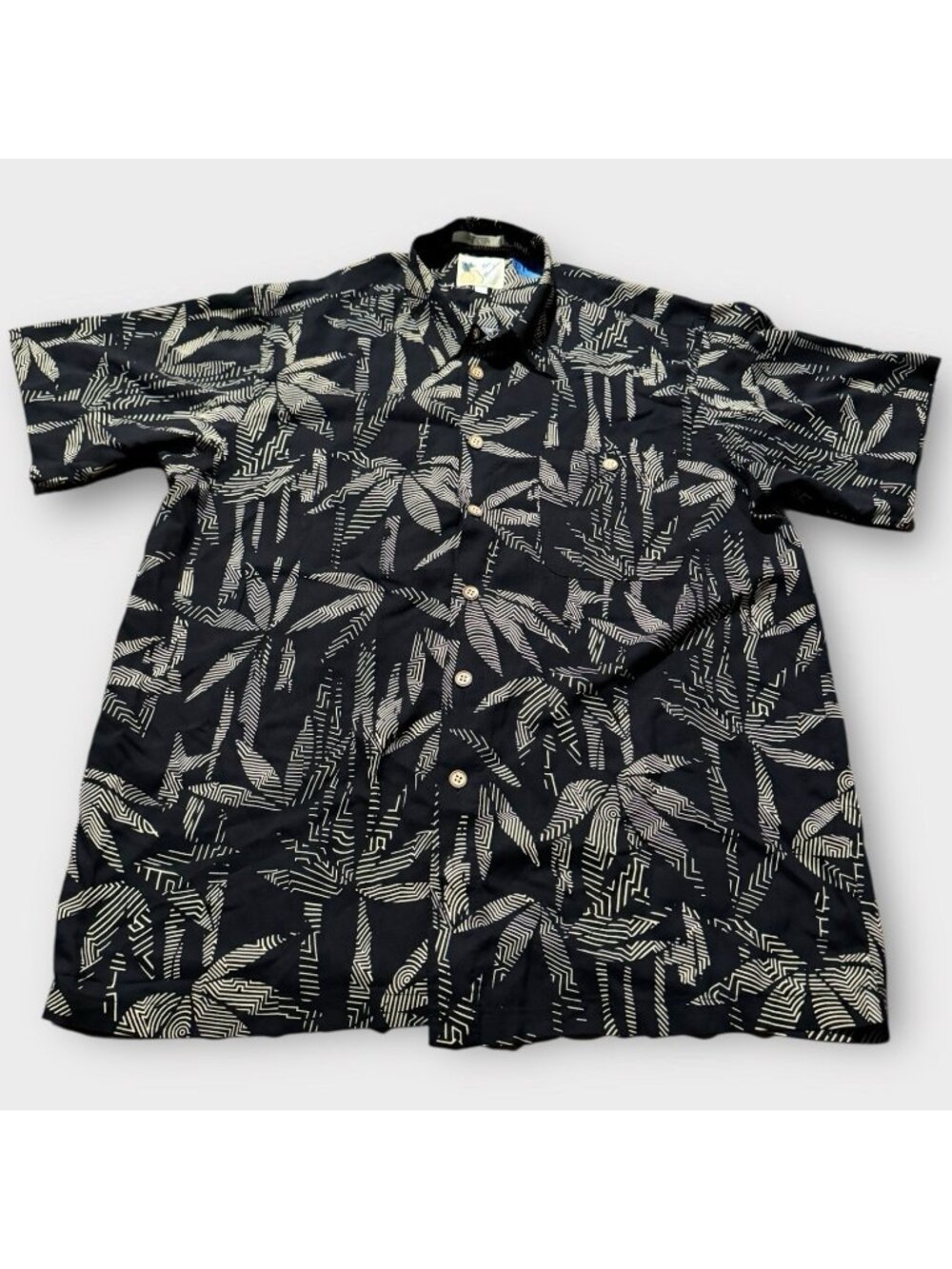 Vintage Ron Chereskin Shirt Men’s XL Floral Leaves Black Button Up Hawaii Rayon